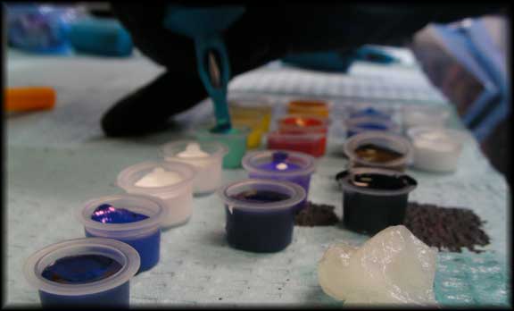 Tattoo_ink_needle_caps_color.jpg