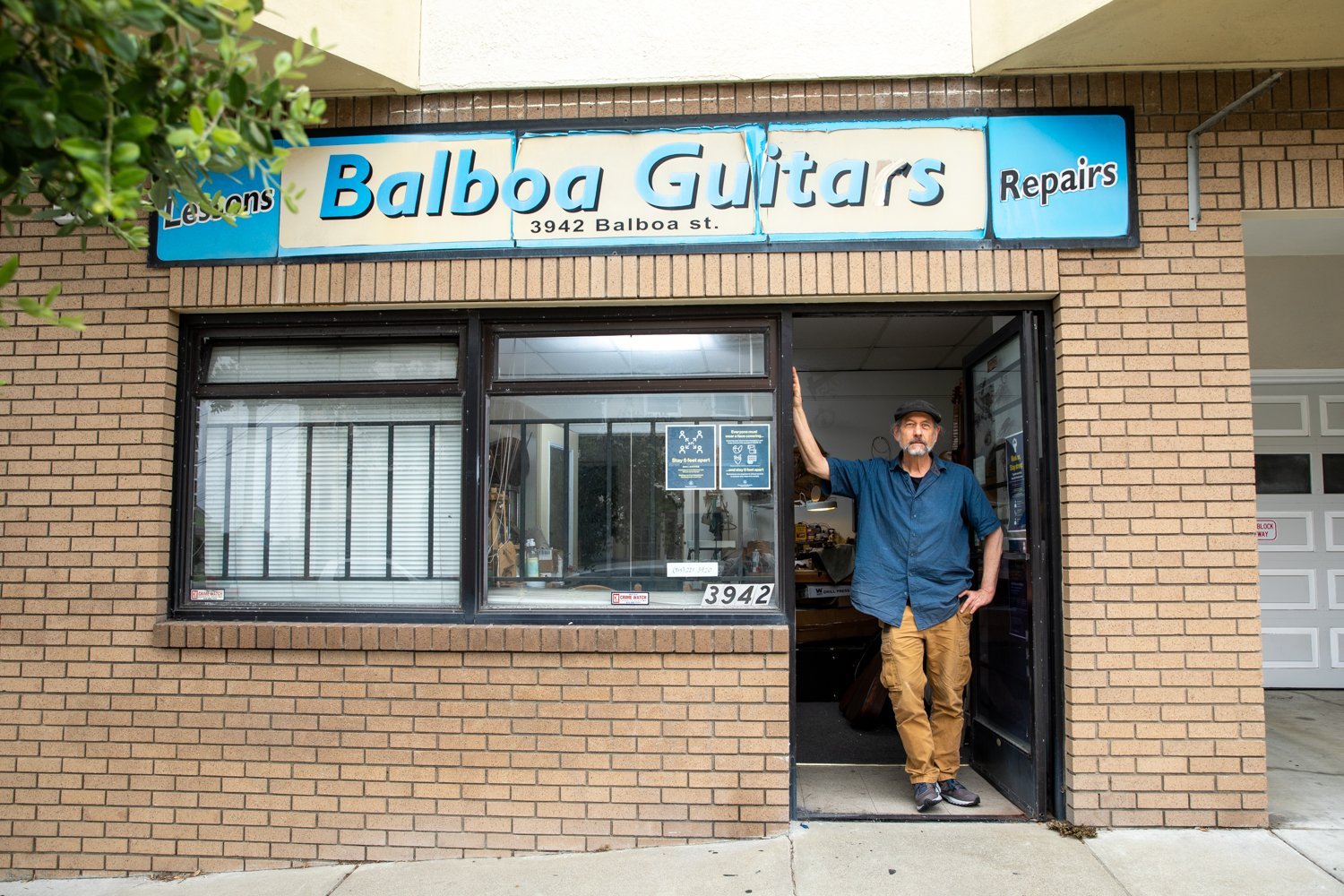 Balboa Guitars Shop Portrait