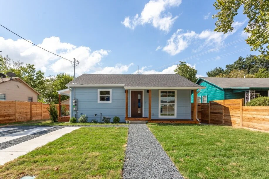 4605 leslie avenue unit 1, austin tx 78721 (SOLD)Bedrooms: 3 | bathrooms: 2.5 | size: 1,568 sqft