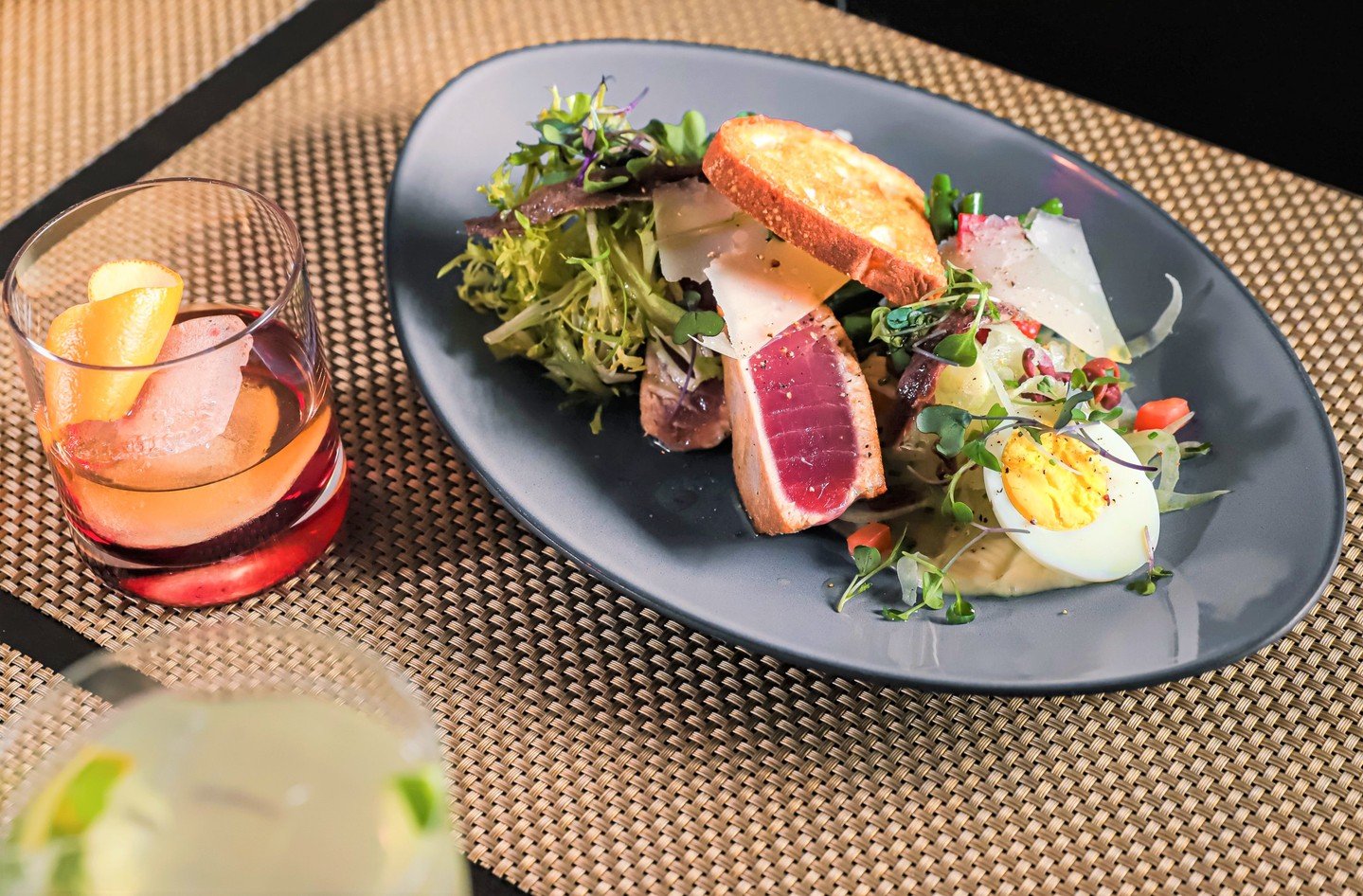 A delicious Evening on the Patio is ahead of us with the Gourmet Burgers tonight, Rack of Lamb, The Perfect Ni&ccedil;oise Salad &amp; Many More Dinner specials! #neocon #themart #goldcoastdiningscene #chifood