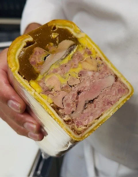 DELICIOUS ALERT!!! THE PATE EN CROUTE, THE FOIE GRAS TORCHON &amp; THE VENISON ARE ON THE MENU TONIGHT. #chieats #pateencroute #chicagodiningscene #goldcoastchicago