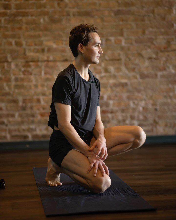 ☯️Mindful moments captured by @shigleyphoto from Dustin Valenta&rsquo;s first class at the studio last week.  His sessions are thoughtful, challenging and healing.  Experience class with @rdvalenta every Friday at 12pm and look for him on the schedul