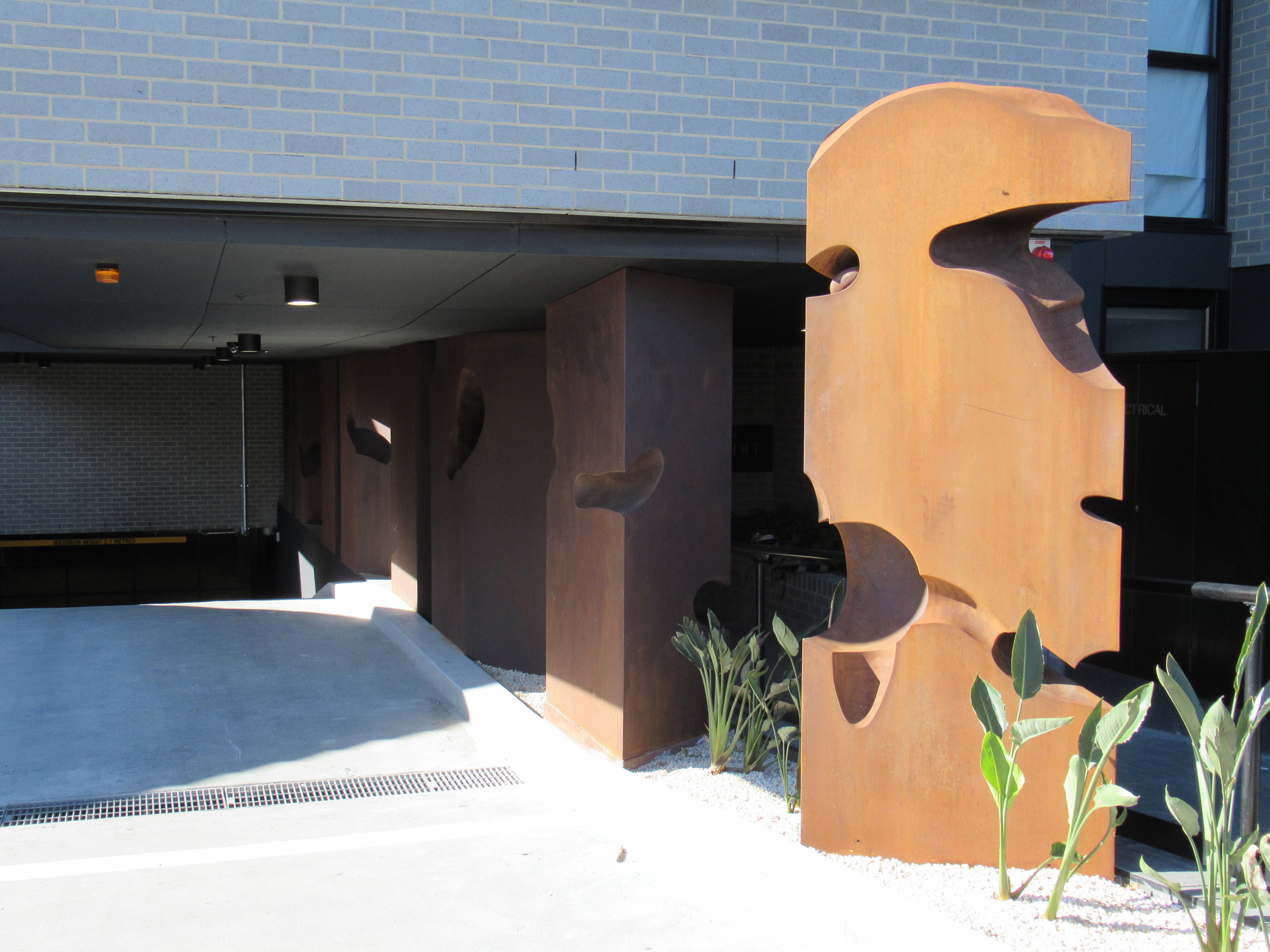 Entrance, Saint Apartments