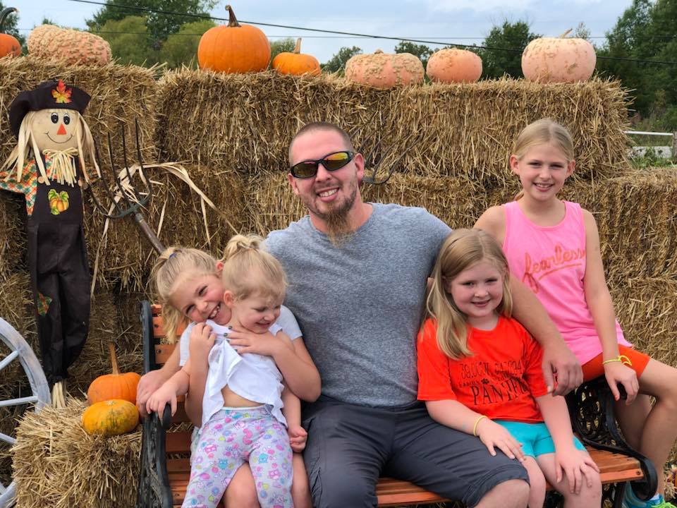 Our family trip to the pumpkin patch, 5 reasons why we support small local farms each and every fall