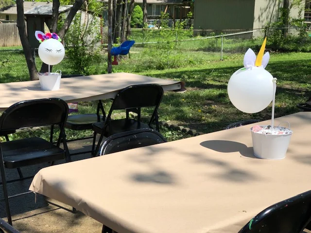 DIY Unicorn birthday party centerpiece
