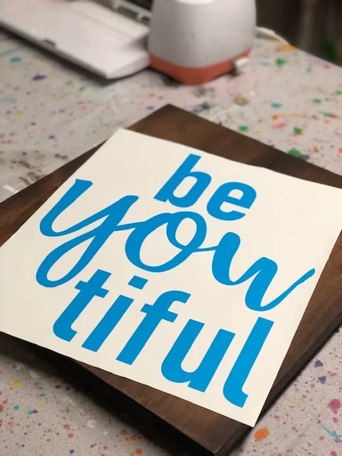 DIY beYOUtiful pallet style wood sign