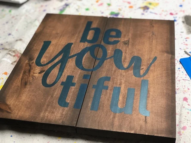 DIY beYOUtiful pallet style wood sign