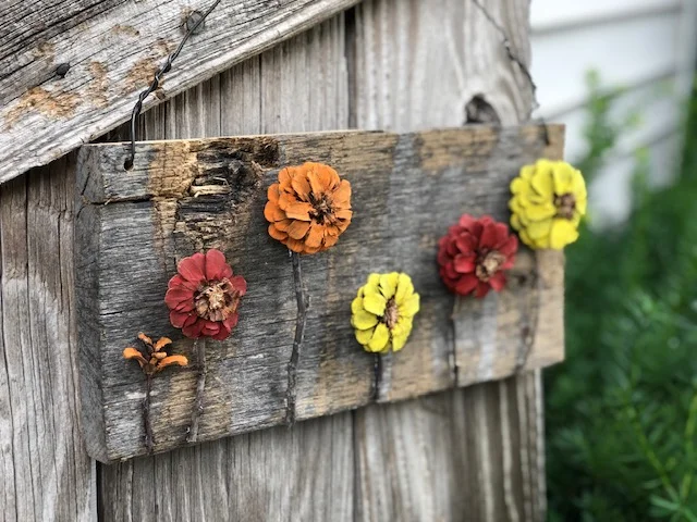 Easy pine cone door hanger DIY