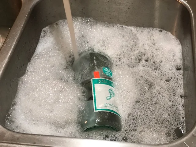 The  best way to remove adhesive labels from glass