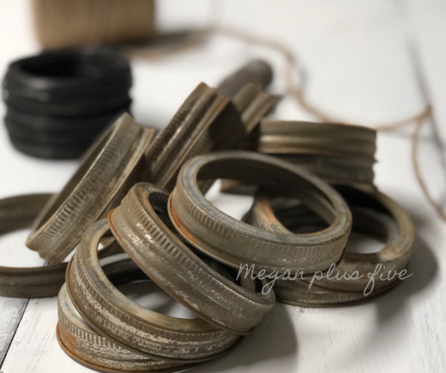 DIY rusty pumpkin from mason jar rings