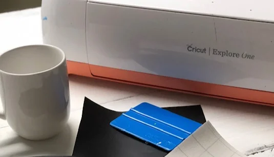 Easy Halloween themed coffee mug vinyl decal using Cricut Design Space. How to make and apply your own custom decals using your Cricut and Oracal vinyl.