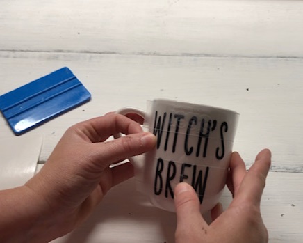 witch%27s+brew10.jpgEasy Halloween themed coffee mug vinyl decal using Cricut Design Space. How to make and apply your own custom decals using your Cricut and Oracal vinyl.