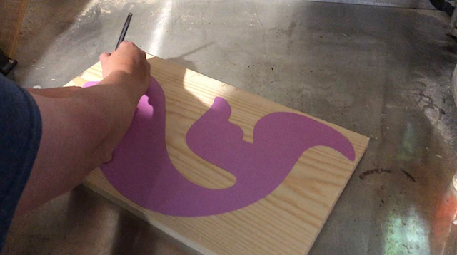 DIY make a wood CUPCAKE base using your Cricut