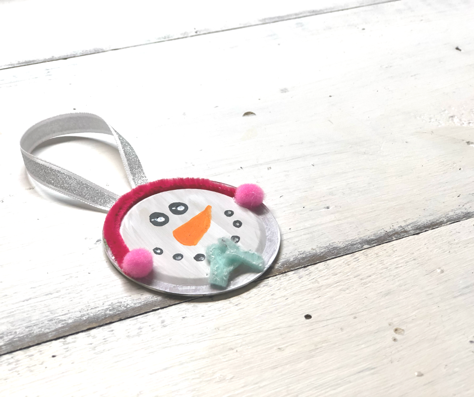 DIY mason jar lid snowman Christmas ornament, DAY 4