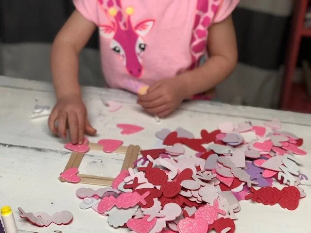 Easy popsicle stick picture frame for Valentine's Day