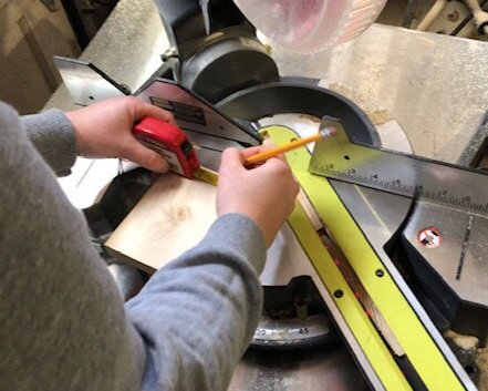 1x4 craft projects to make at home. How to make mini wood tags for tiered trays for that perfect farmhouse style. Easy wooden tags using your miter saw,