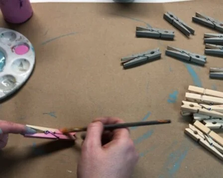 Dollar Tree pizza pan DIY work for hire chore chart. How to make a work for hire board for your kids. Easy Dollar Tree craft.