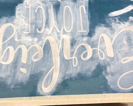 How to stencil a wood sign with NO paint bleed. Using mod podge to paint wooden signs is a good way to get perfectly crisp lines. Make your own personalized baby gift sign using your cricut. DIY baby stats sign.
