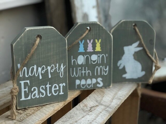 DIY mini wood tags for Easter. How to use your Cricut to make wood signs for Easter. Make your own farmhouse tray mini signs for spring. Fun rustic Easter and spring craft for adults.