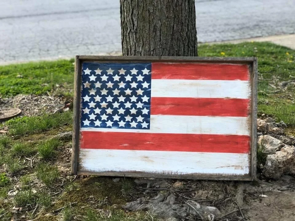 DIY repurpose an old drawer into an American Flag