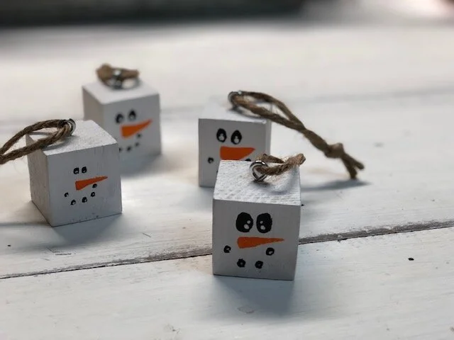 DIY CRAFT KIT FOR CHRISTMAS, WOOD BLOCK SNOWMEN TO MAKE AT HOME, SNOWMEN CHRISTMAS ORNAMENTS CRAFT KIT