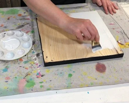 DIY sign painting tutorial. How to make a reverse stenciled sign. Painting a wood sign with no paint bleed, paint peel up, crisp lines.