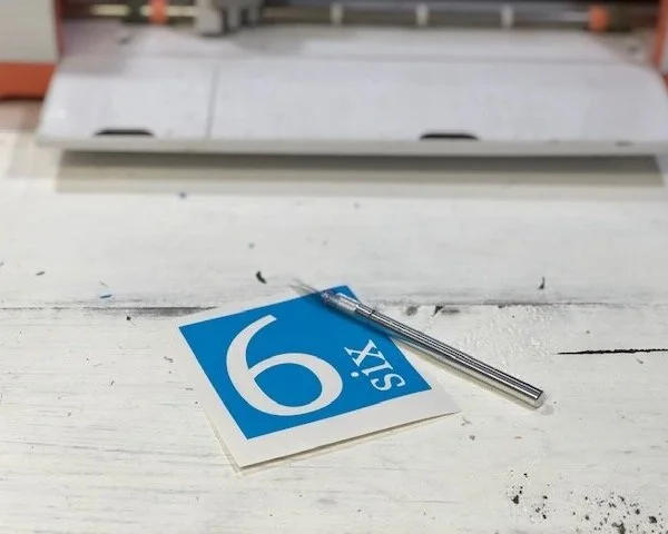 How to make mini wood houses from a 1x4. Stenciling a wood family number sign. DIY rustic farmhouse decorations to make at home, easy