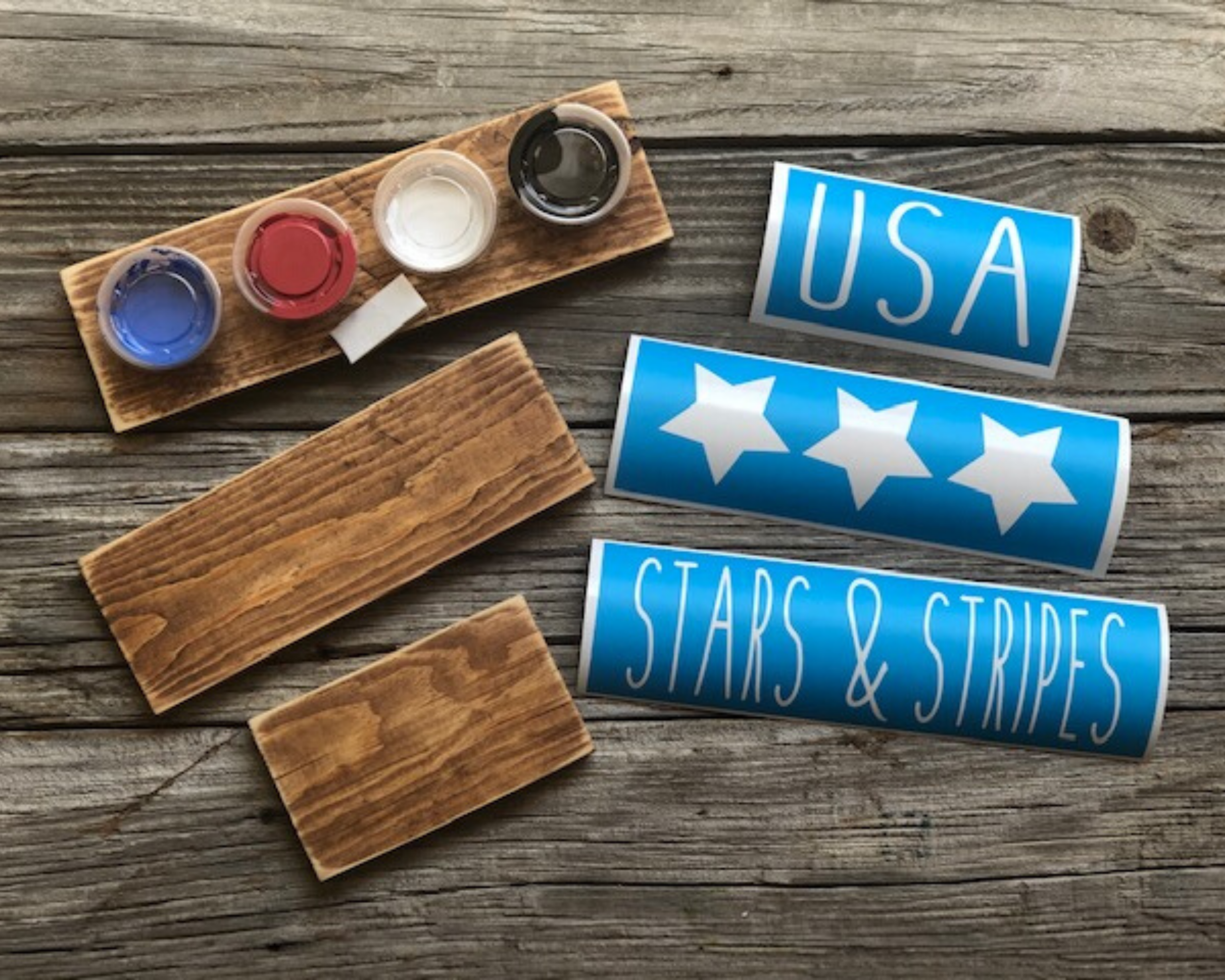 4th of July tiered tray sign, Rustic farmhouse style patriotic decor for Independence day. Make your own painted signs for the 4th of July. This DIY wood sign craft kit for adults is perfect to make your own wooden mini signs.
