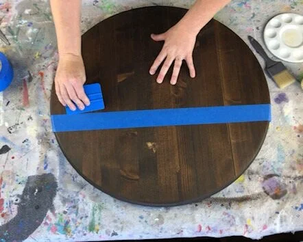 DIY modern farmhouse round last name established sign. How to make a personalized round wood sign. DIY round wood door hanger for last names. Half stained half painted round wooden sign how to tutorial.