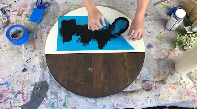 DIY modern farmhouse round last name established sign. How to make a personalized round wood sign. DIY round wood door hanger for last names. Half stained half painted round wooden sign how to tutorial.