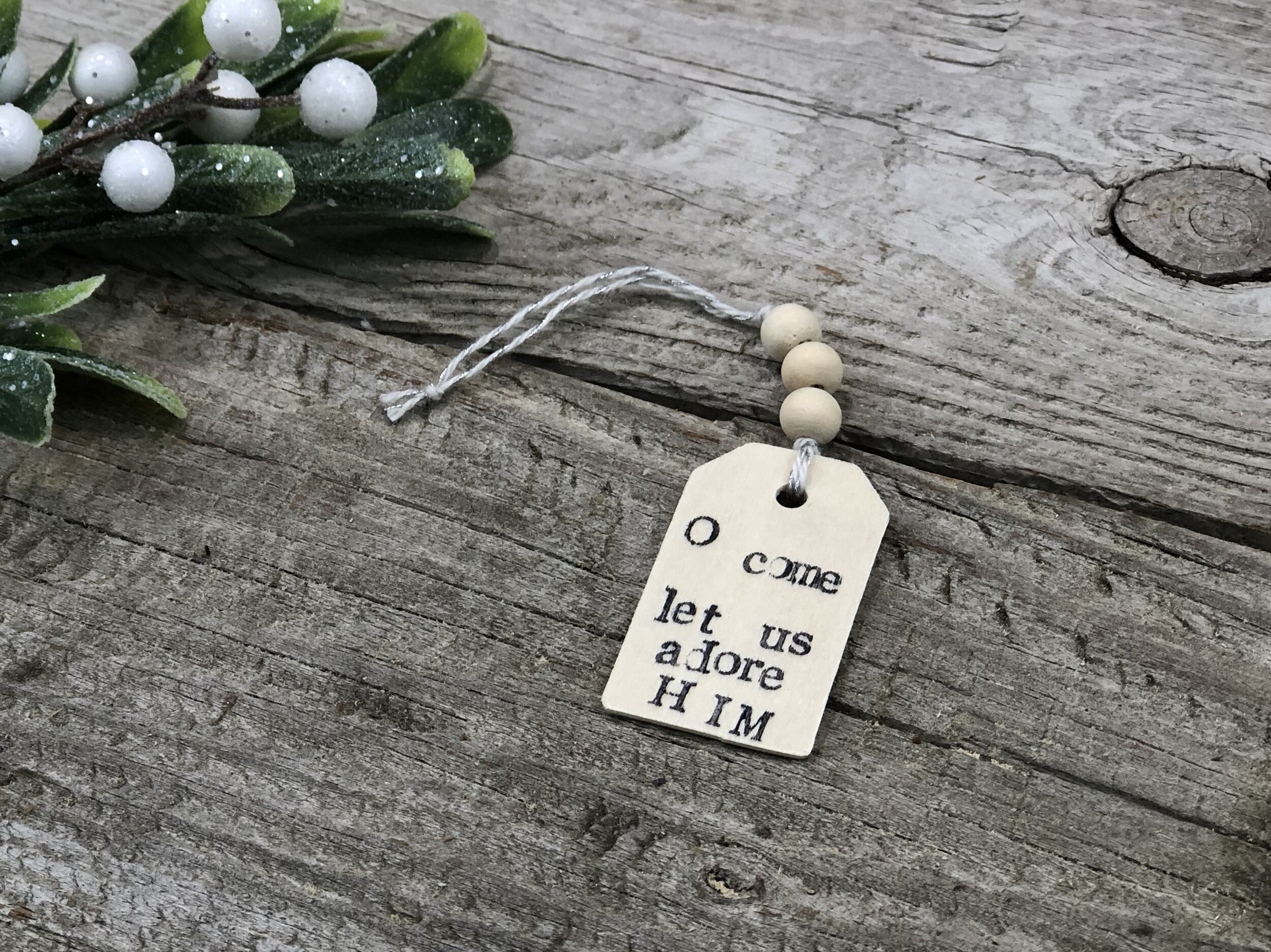 DIY easy wood tag ornament with cute wooden beads DAY 7