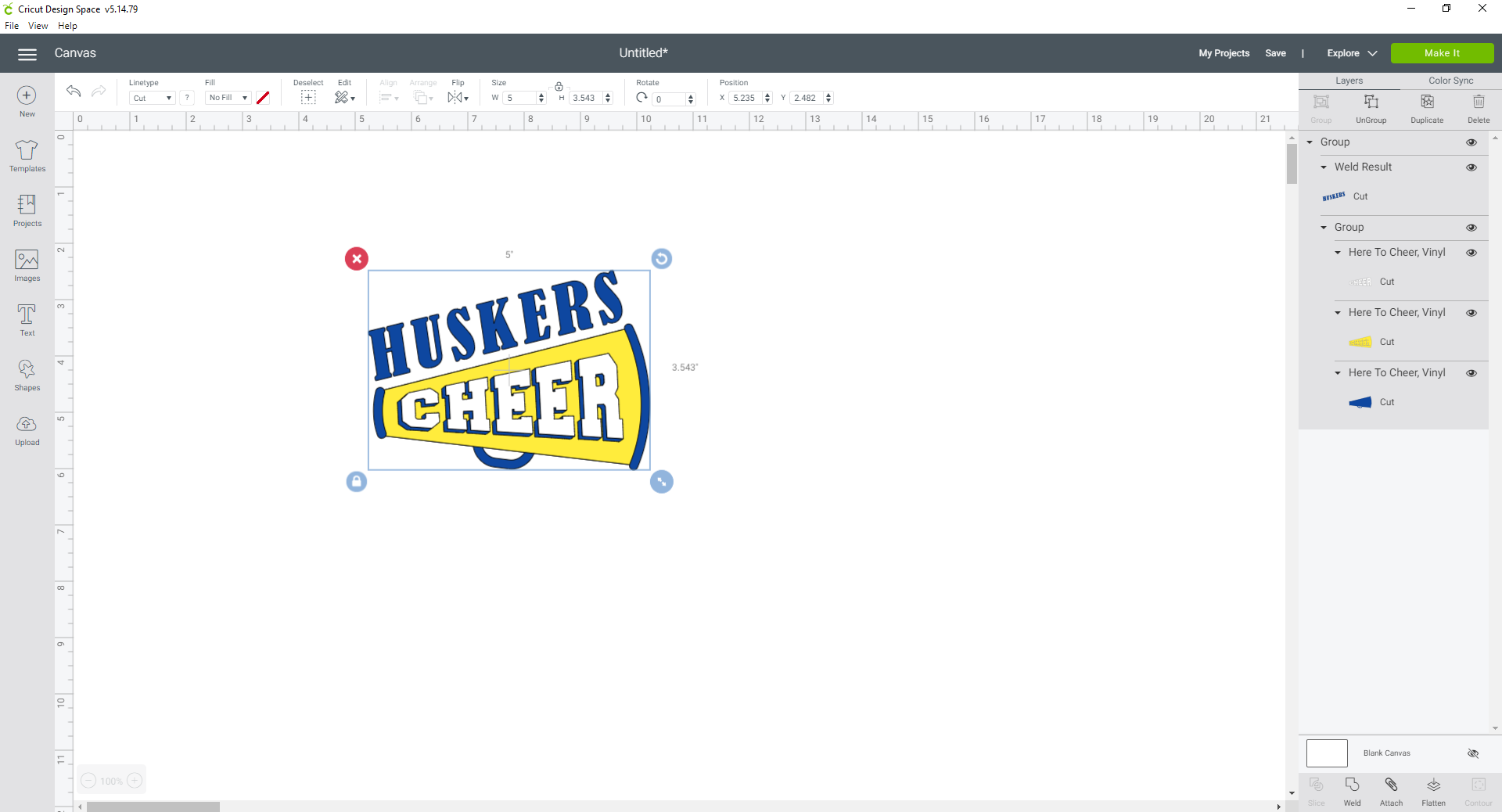 How to make cheerleader gift bags. Use your Cricut machine to make personalized decals on gift bags. DIY gift bags using your Cricut machine.