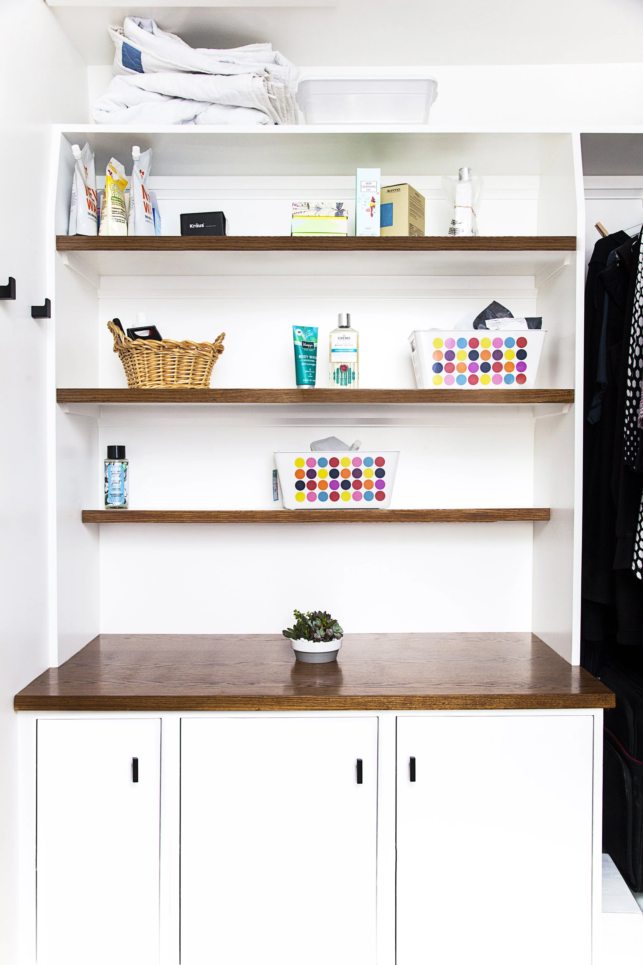 HIGHLAND HILLS HAMPER.JPG