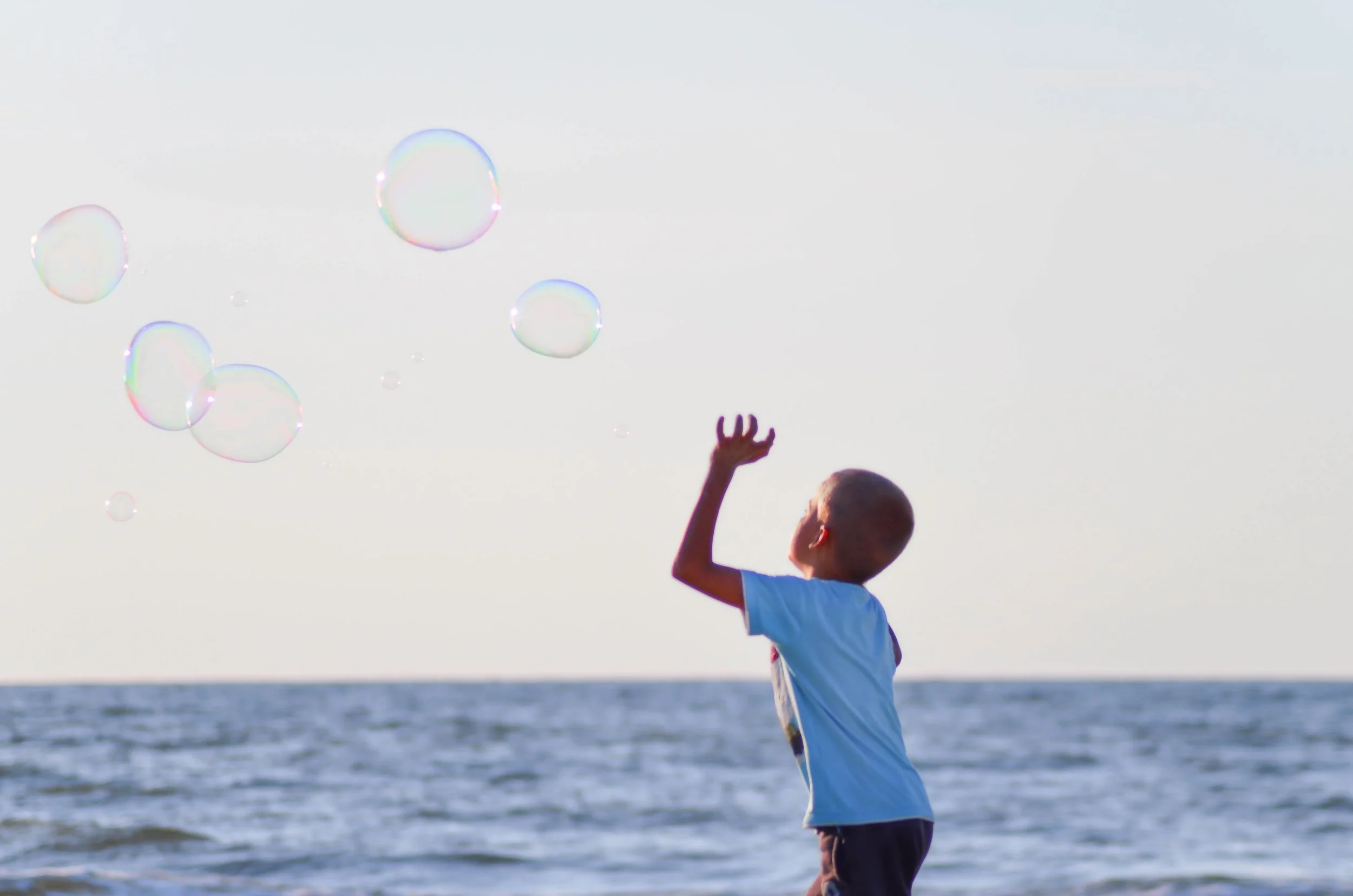 beach-boy-bubbles-106684.jpg
