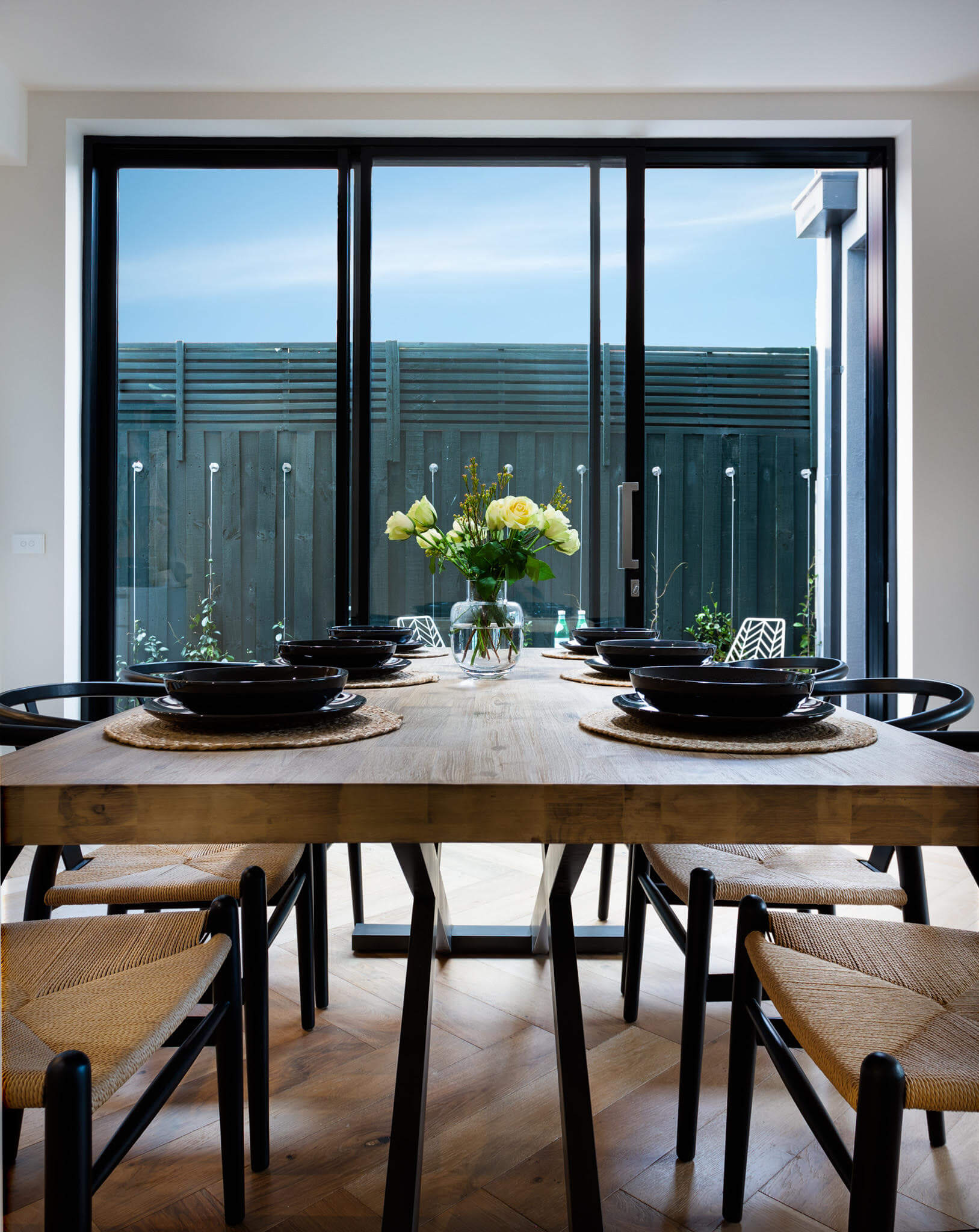 dining-tables-tyling-tip.jpg
