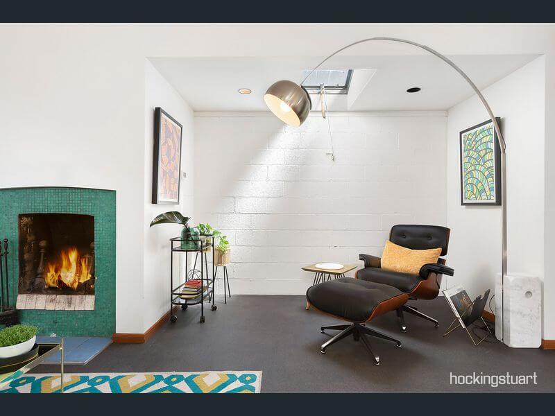 fireplace-imitated-room.jpg