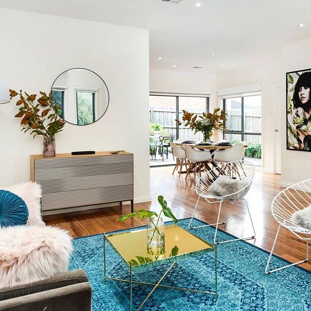 Open plan perfection in this Burwood East residence 👌🏻
Styled by @ontrendpropertystyling for @woodardsblackburn -
-
-
-
-
-
-
-
-
-
-
-
-
-
#burwood #realestateagents #melbourneinteriors #melbournerealestate #melbournerealestateagent #propertystyli