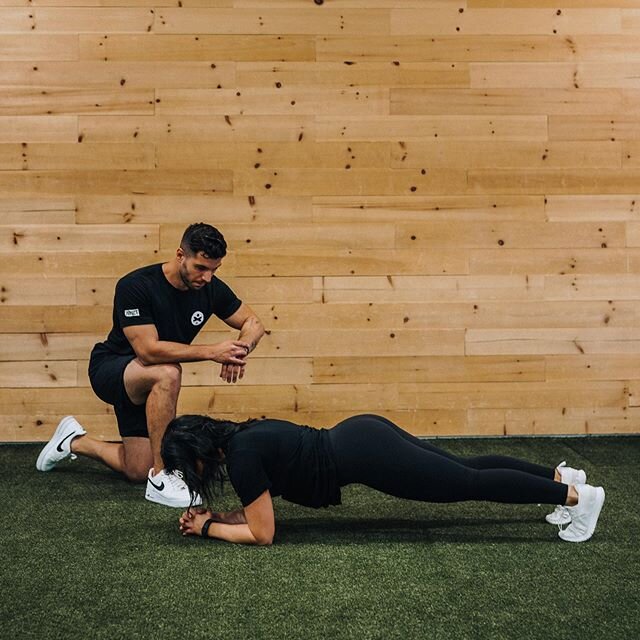 🚨 G I V E A W A Y 🚨⁣⁣⁣
We are partnering with SIX YEG businesses this June to support our Edmonton Health and Fitness Businesses! A total of 6 gift cards (valued approx at $609) will be given out to 2 winners💪⁣⁣⁣
⁣⁣⁣
Prize A (valued approx at $394