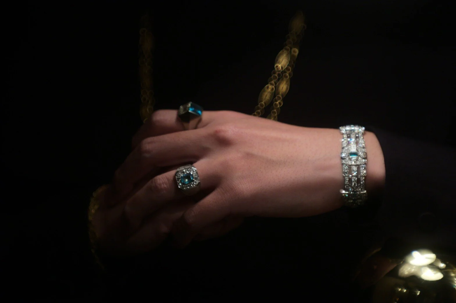 SOLAKZADE 東京都渋谷区神宮前4-29-4 goro’s Bldg. 1F/B1F 03-3478-3345   info@solakzade.com