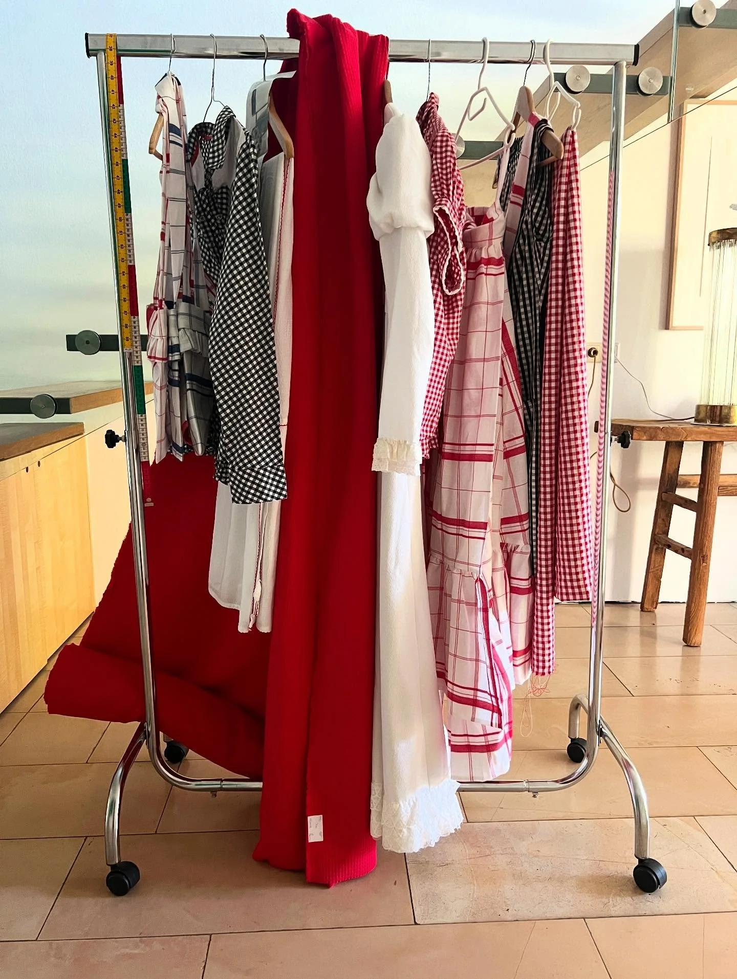 VIENNA FASHION WEEK wir KOMMEN!

Im Sonderprogramm UPLIFT - organisiert von @nunu.kaller - verbinden wir verantwortungsvolles Design mit Stoffen aus &ouml;sterreichischer Produktion UND sozialem Engagement.

Bei unserem Deb&uuml;t zeigen wir Teile di