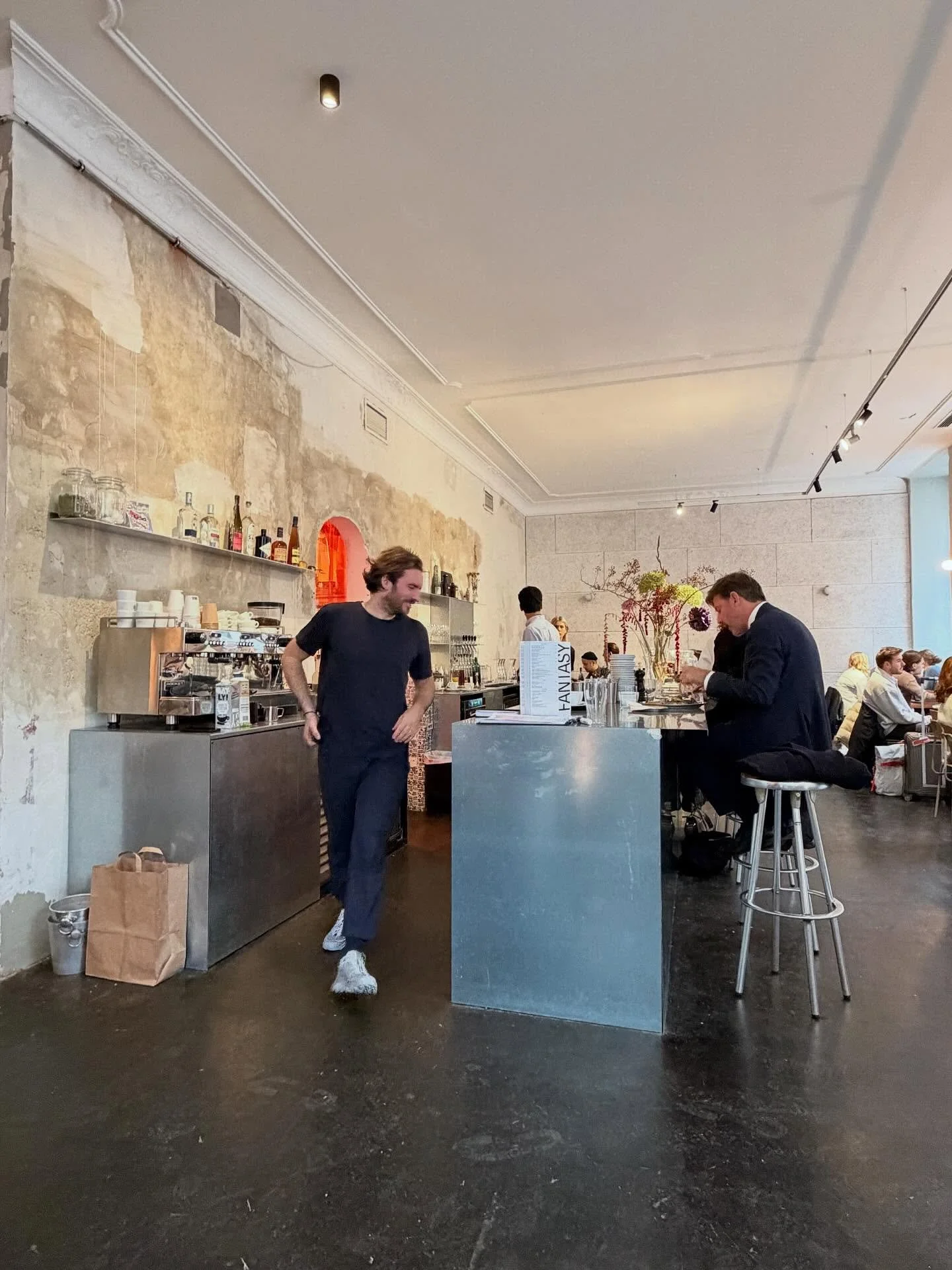 Wien hat ein neues Brinner (von Breakfast bis Dinner) Lokal, das @bistro.fantasy - 
und in K&uuml;rze bald noch eins von den gleichen Machern @brutalammarkt - mehr Wien Tipps #pallaviennaplaces