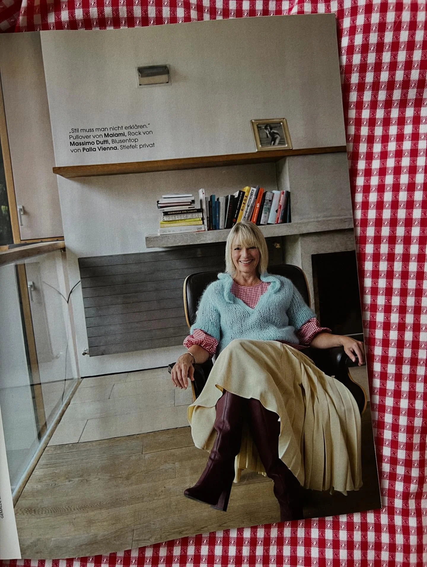 Das coolste Kitchen Kouture Feature im neuen @donna_magazin 💫  @alexandrapalla zeigt im Weihnachtsheft ihre Lieblingslooks mit Palla Karos. Du w&uuml;nscht dir eins oder willst es verschenken? Schau gleich auf pallavienna.com

Fotos @theresakaindl 
