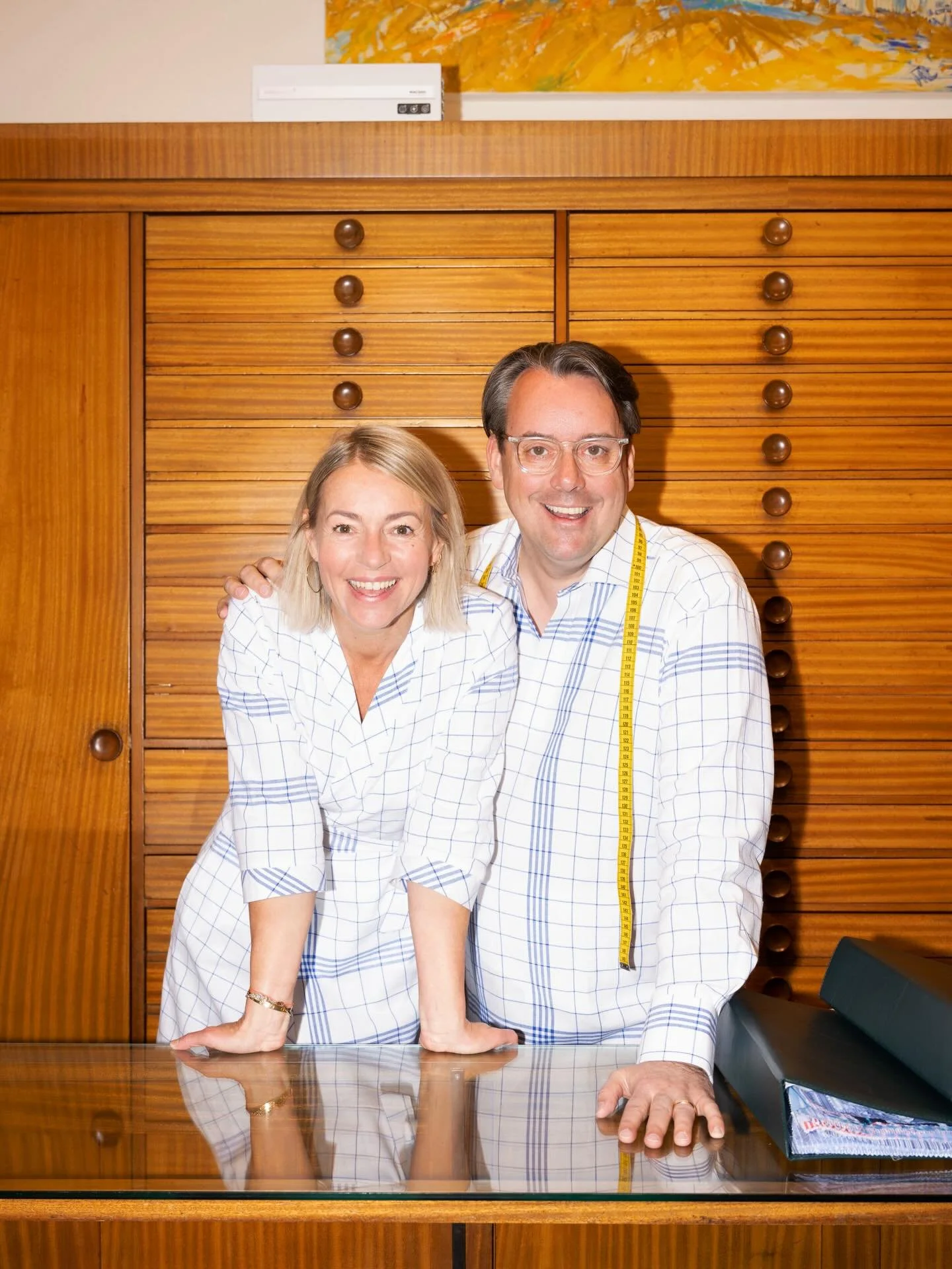 Dein Hemd - so einzigartig wie du.

Wenn Tradition auf stilvolles Handwerk trifft, entsteht etwas Besonderes. Genau deshalb gibt es die Zusammenarbeit von @ginoventuriniofficial x @pallavienna 

Ma&szlig;geschneiderte Hemden, die perfekt sitzen und P