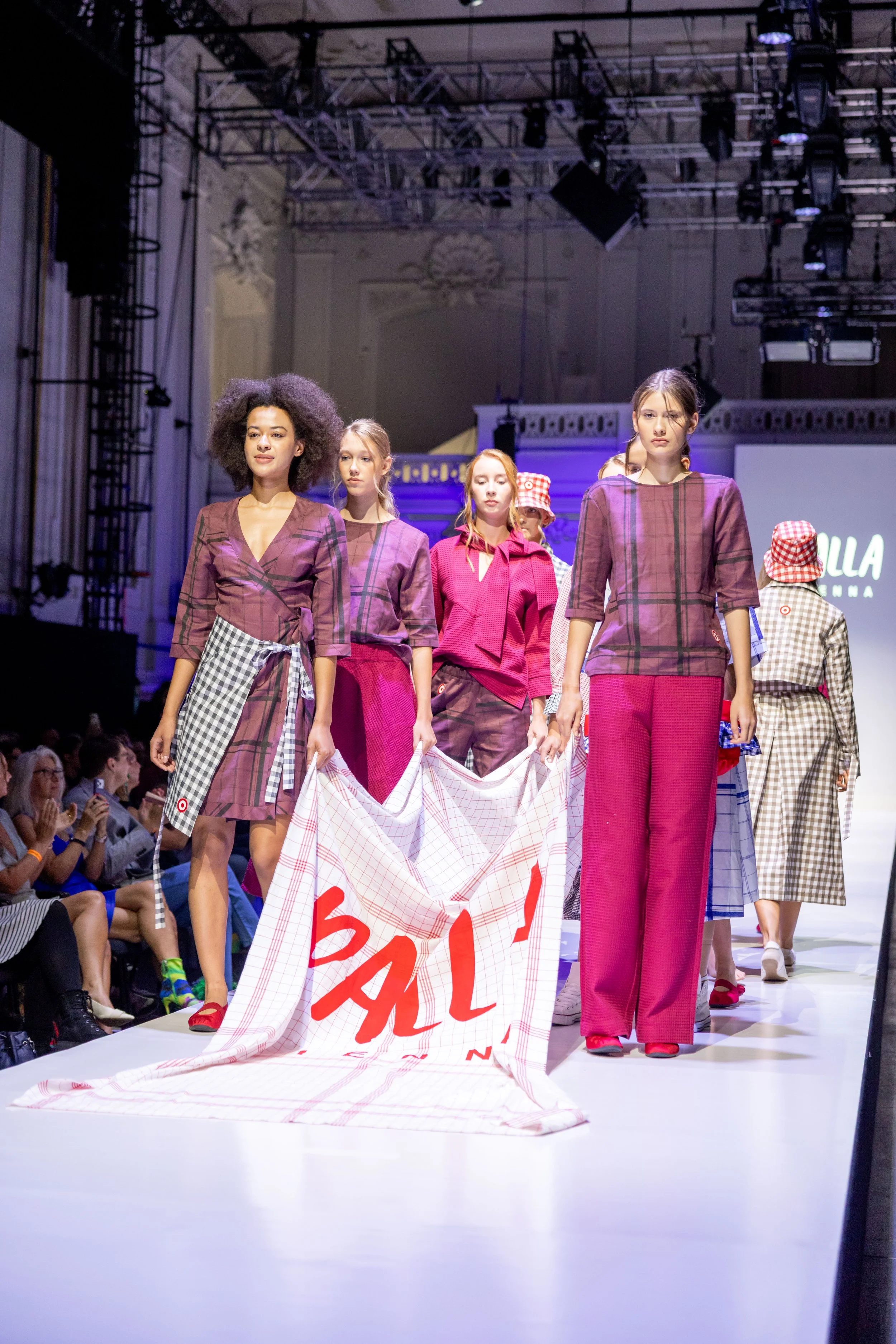 20260916_Vienna Fasion Week_Palla_233_.jpeg