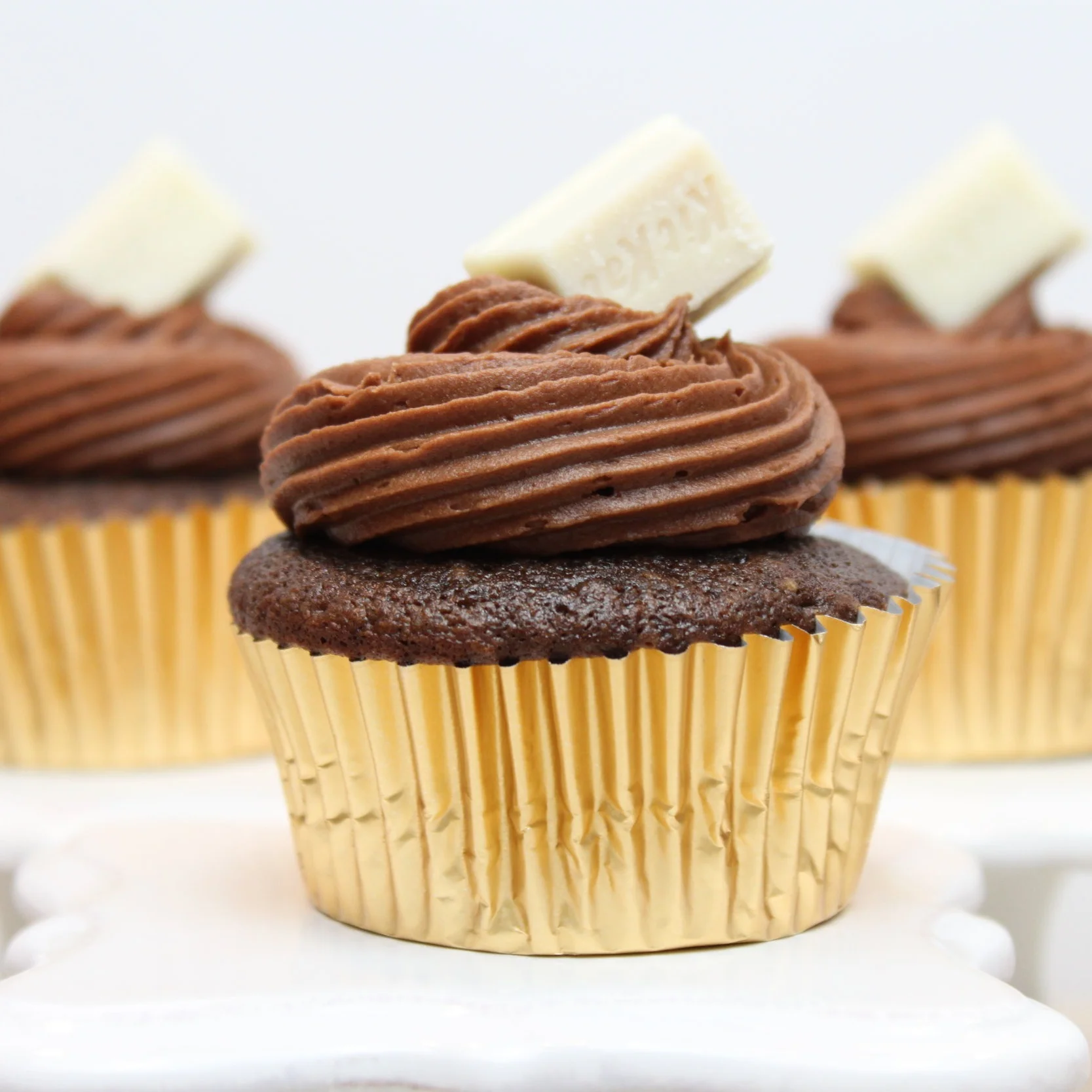 cupcakes white kitkat.JPG