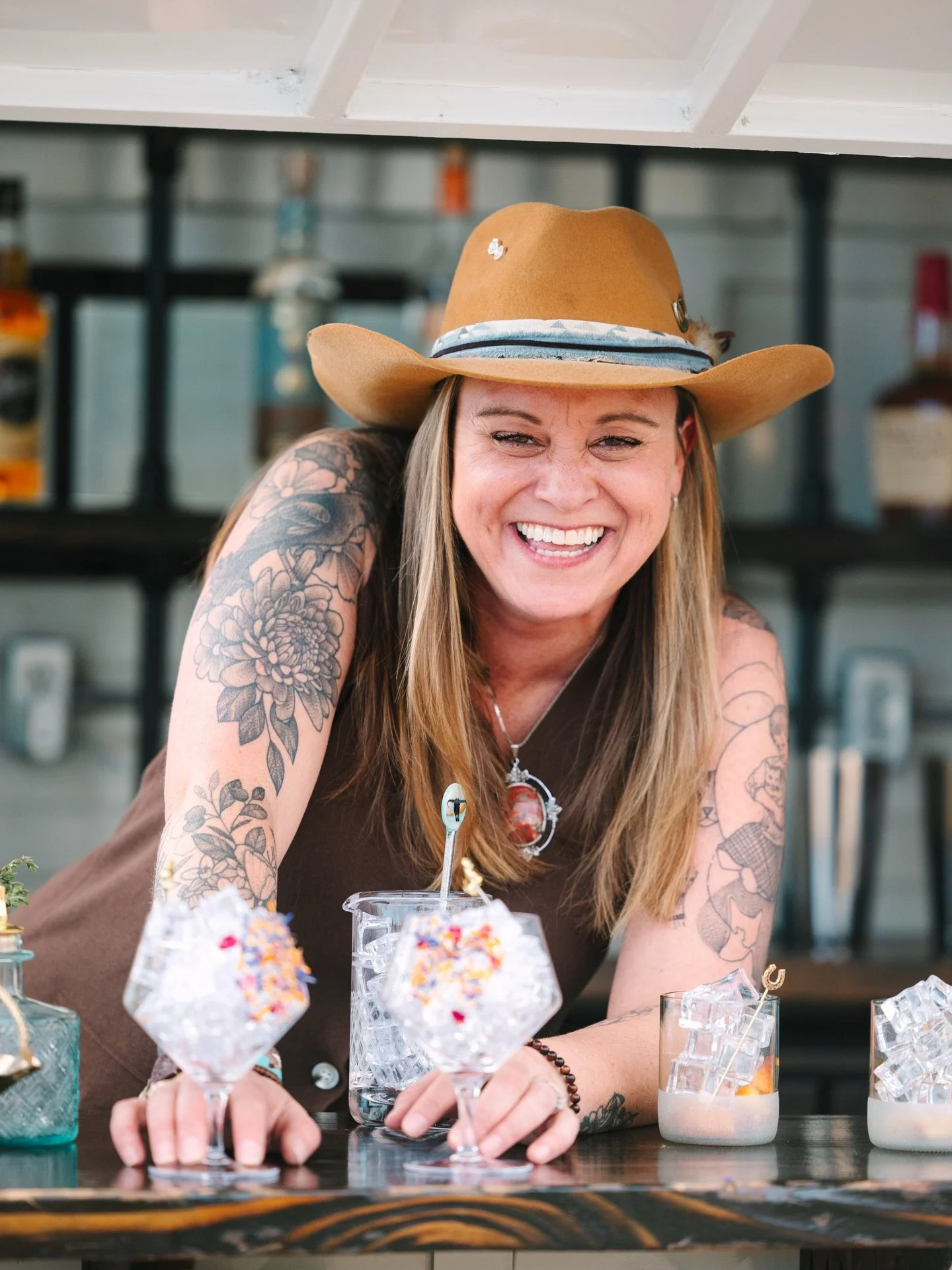 They say you&rsquo;re supposed to show your face on socials&hellip;.soooooo Here&rsquo;s my face ❤️🙄

7 years ago after 22 years of bartending for someone else, I jumped into entrepreneurship and never looked back

Over the last 7 years I 

🥂 Intro