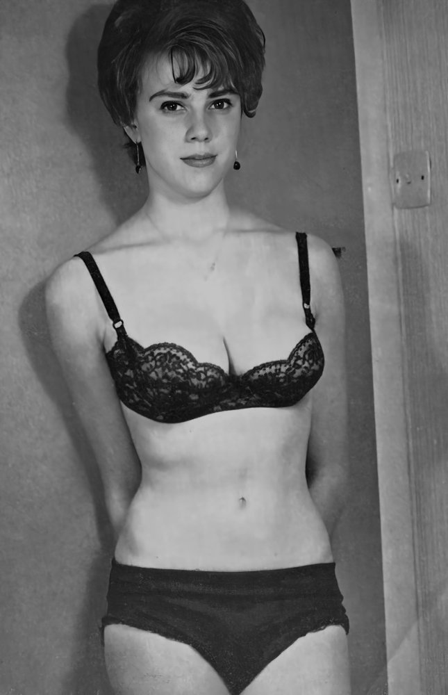 Sandra Marsh Spick, Span and Beautiful Britons PinUp Model from the