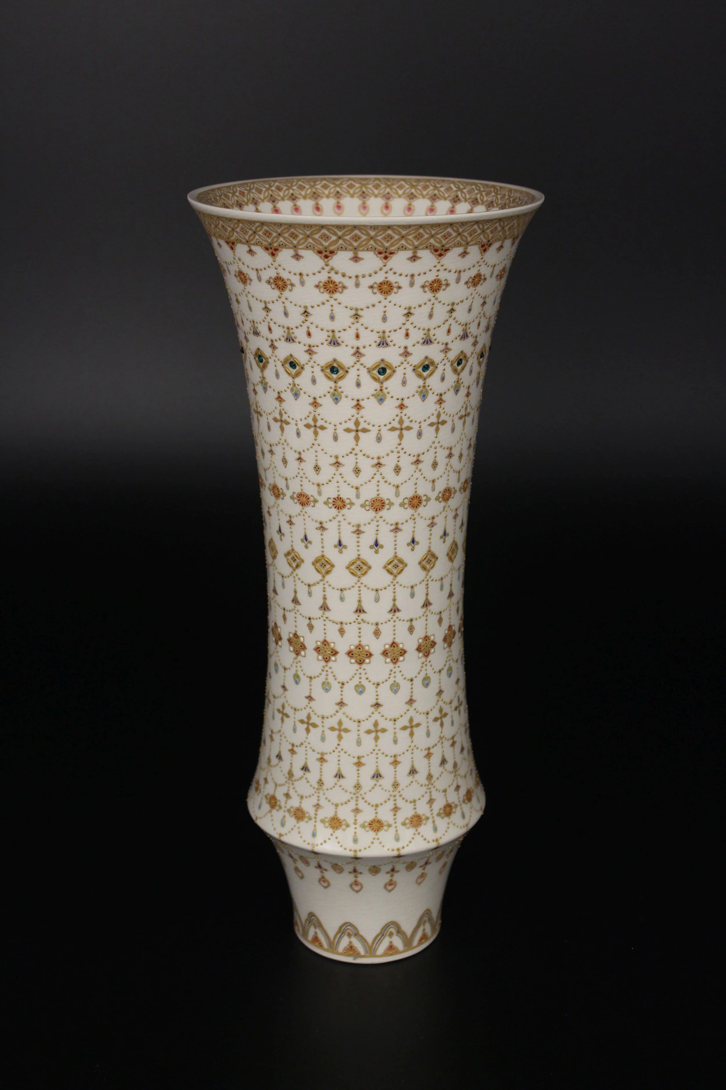 Yoraku Pattern Vase 07