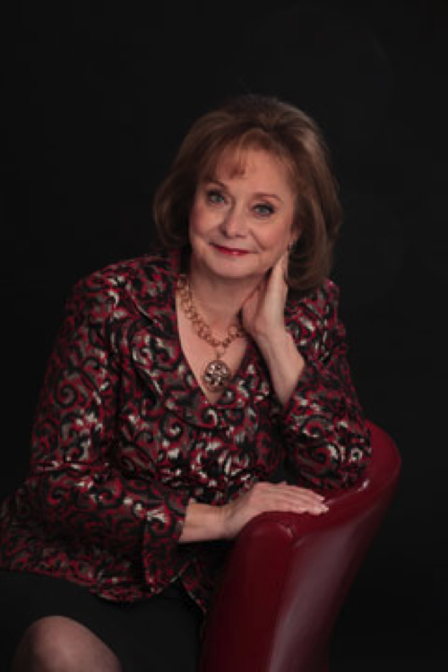 donna seated.png