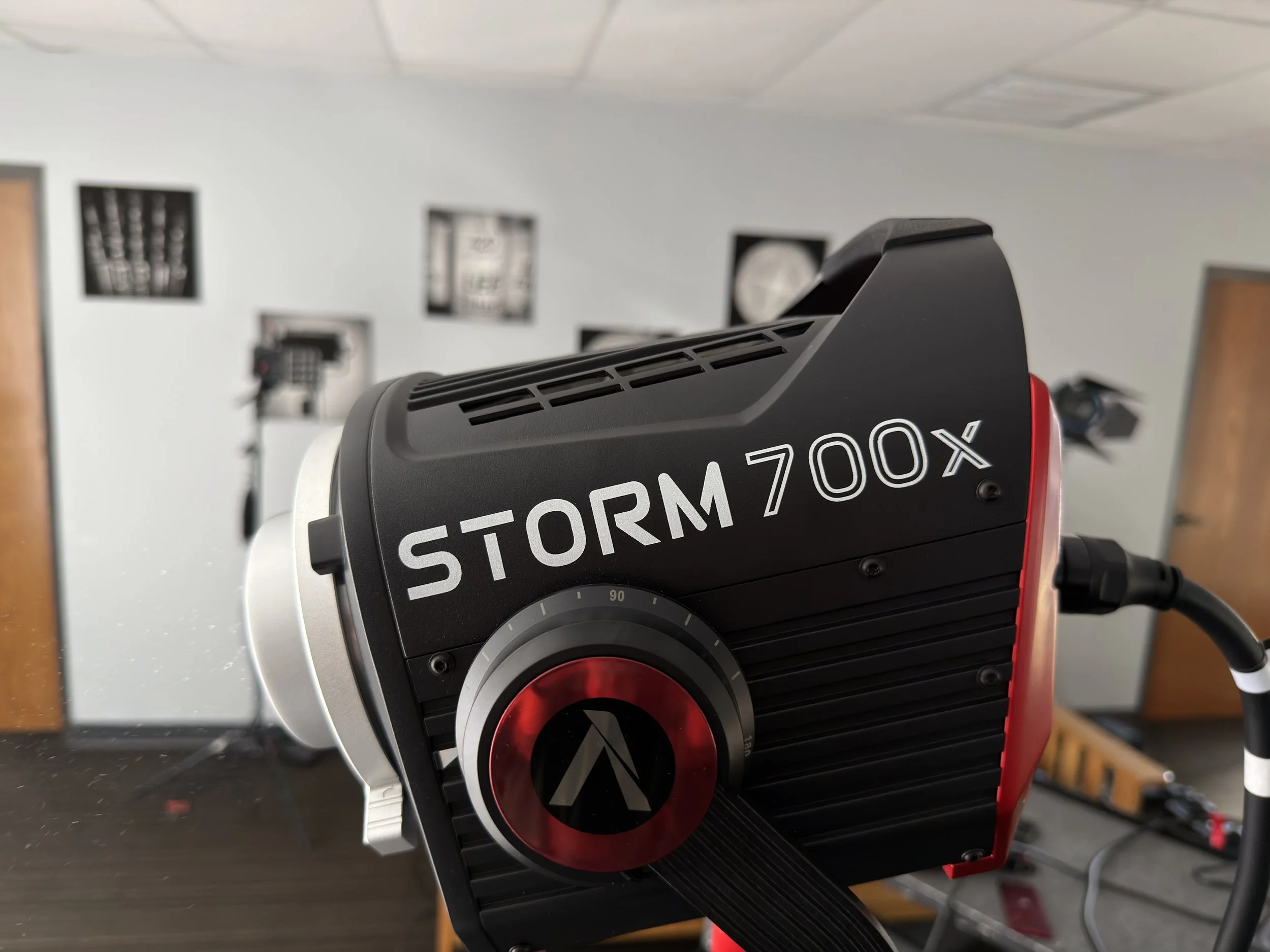 Aputure STORM 700x